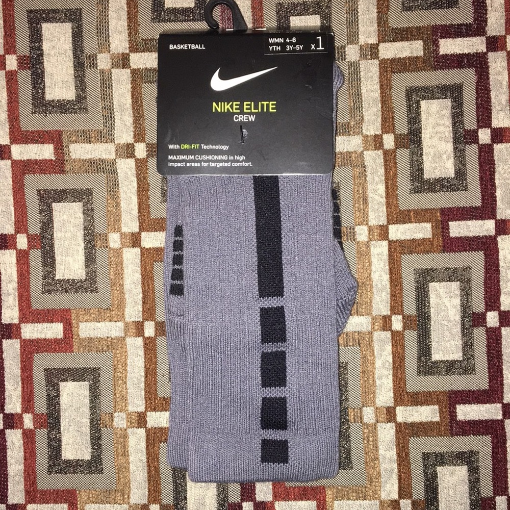 Youth/Women Nike Elite Gray Crew Socks Size 3Y-5Y